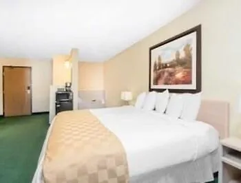 Days & By Wyndham 19th Ave/airport Dome Fargo