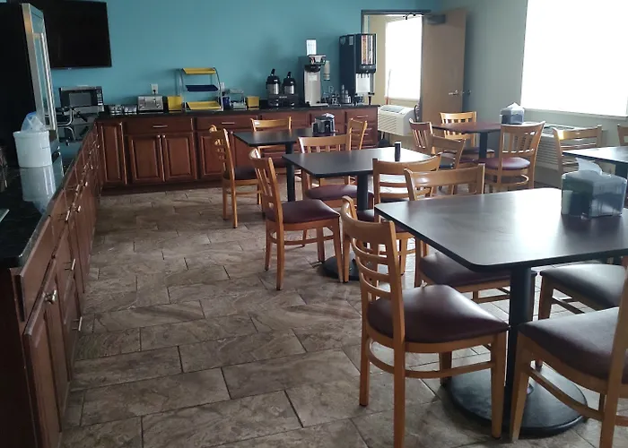 Days & By Wyndham 19th Ave/airport Dome Motel 2*