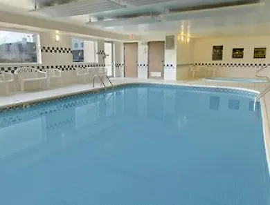 Motel Days & By Wyndham 19th Ave/airport Dome Fargo